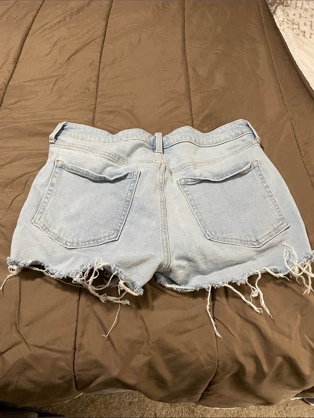 Old Navy Light Wash Distressed Denim Shorts - Picture 3 of 3